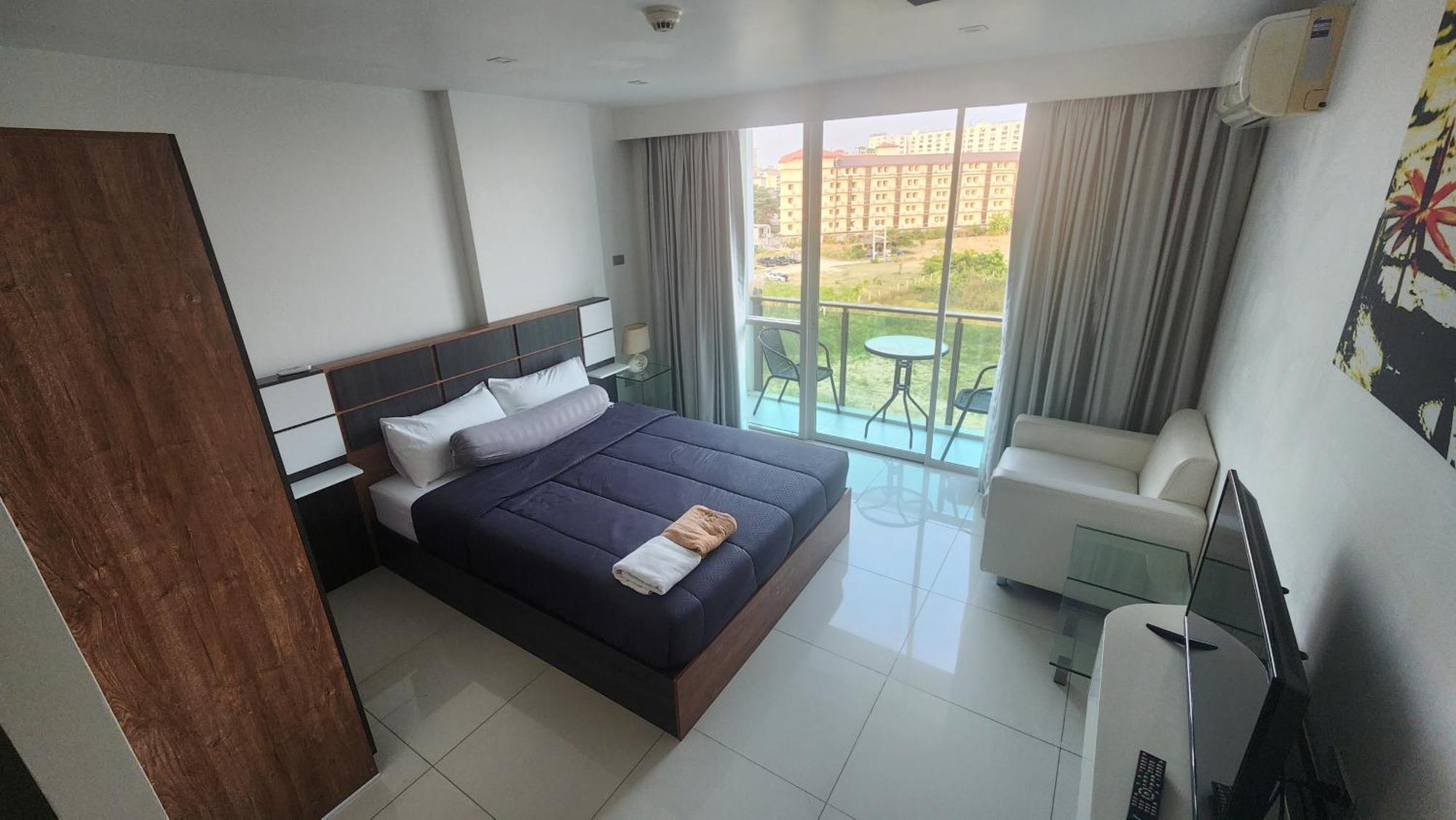 City Center Residentes Ccr Pattaya Y Exterior photo