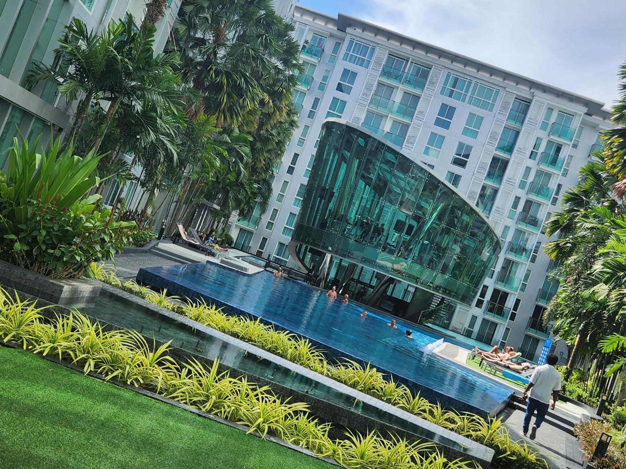 City Center Residentes Ccr Pattaya Y Exterior photo