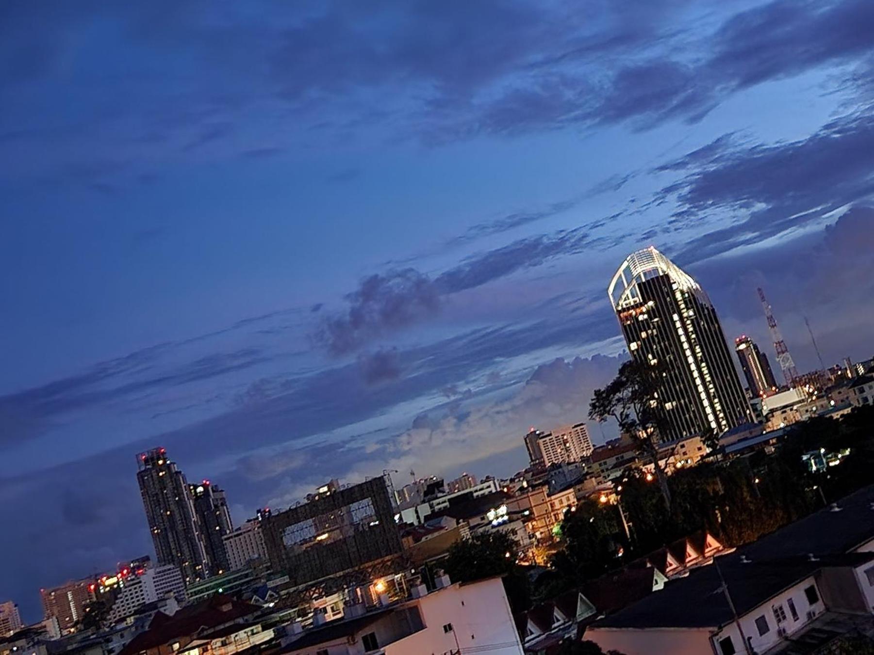 City Center Residentes Ccr Pattaya Y Exterior photo